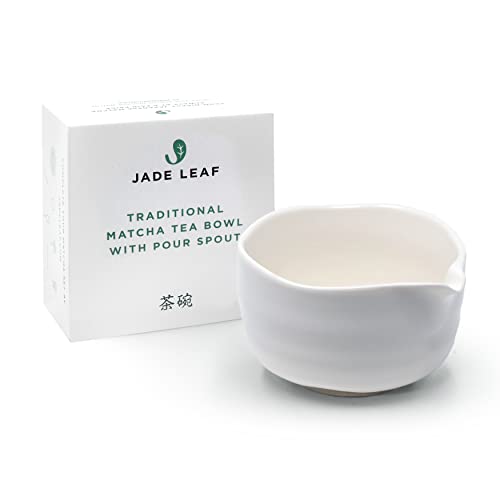 Jade Leaf Matcha Porcelain Bowl with Pour Spout
