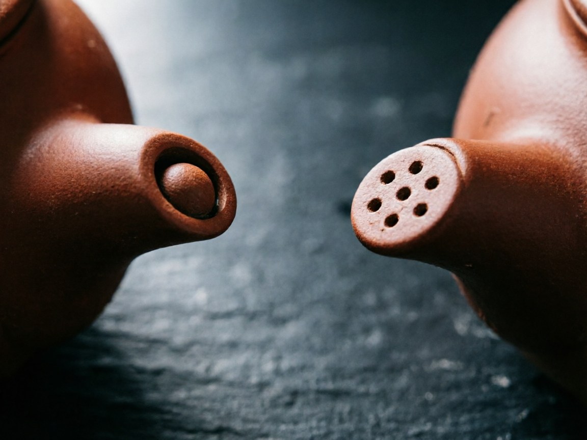 Ball filter versus 9-hole filter at two Yixing teapot spouts
